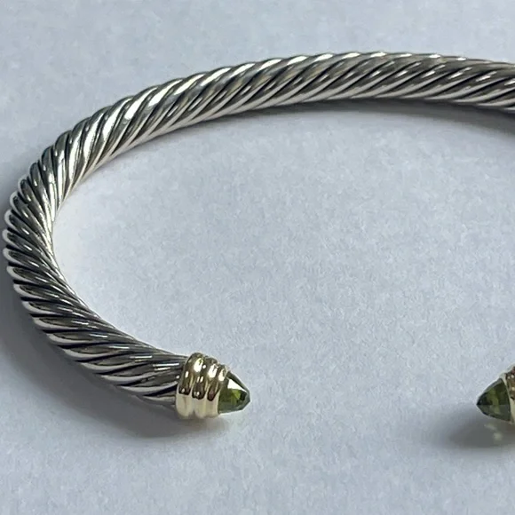 David Yurman Cable Classics Bracelet with 14k Gold & Peridot - Picture 3 of 10